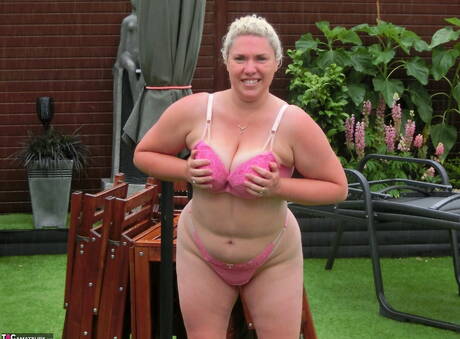 TAC Amateurs are excited to present you with a picture gallery showcasing Barby xxx gallery 267323