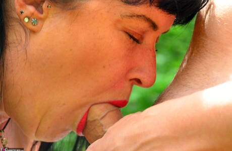 TAC Amateurs invite you to explore free xxx photos featuring Juicey Janey in robbing on cock porn